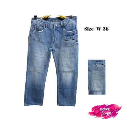 Straight fit denim Featuring front design